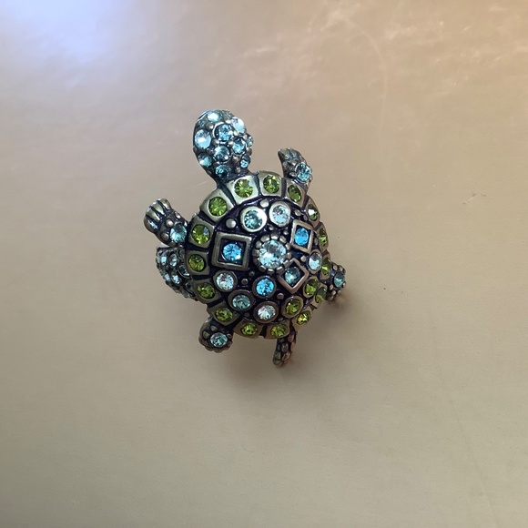 Heidi Daus Simply Irresistible Crystal Turtle Necklace & Matching Ring Pistachio - Picture 11 of 14